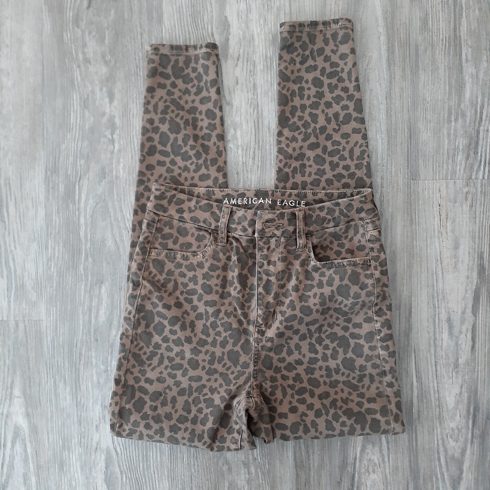 American Eagle Curvy Super High Rise Jeggings - Picture 3 of 8